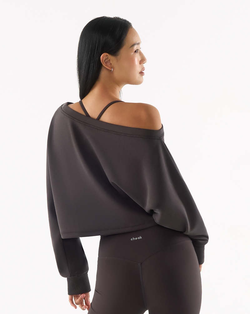 新品 HYKE S/C ASYMMETRIC SWEATER Asymmetrical Sweater | Madonna & Co