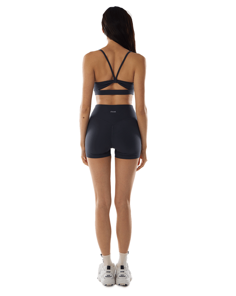 Pointe Bra - cheak