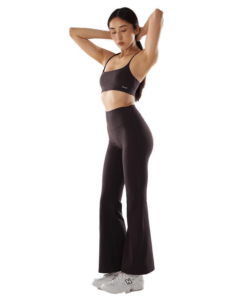 Pointe Bra - cheak